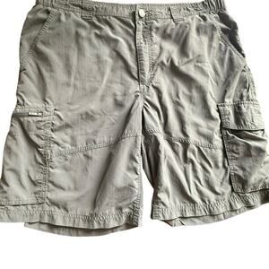 Columbia Omni-Shade Cargo Hiking Shorts 40W 10L‎ Grey Nylon Outdoor Utility